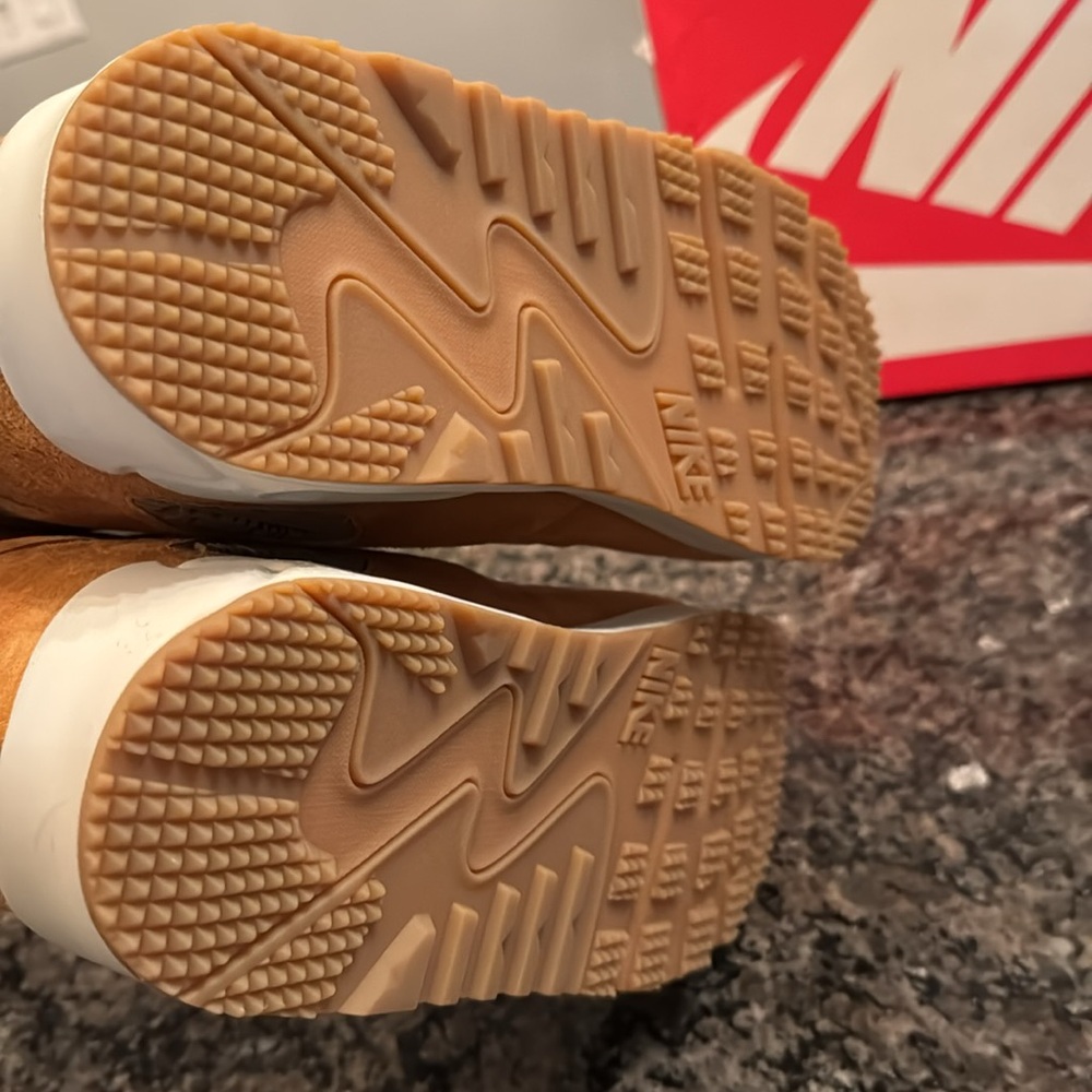 Nike Air Max winter wheat sneakerboot 90 EUC 10.5 Sneakers - Picture 8 of 16